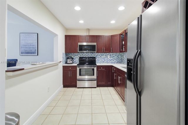 10629 SW 74th Ter, Miami, FL 33173