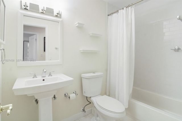 10629 SW 74th Ter, Miami, FL 33173