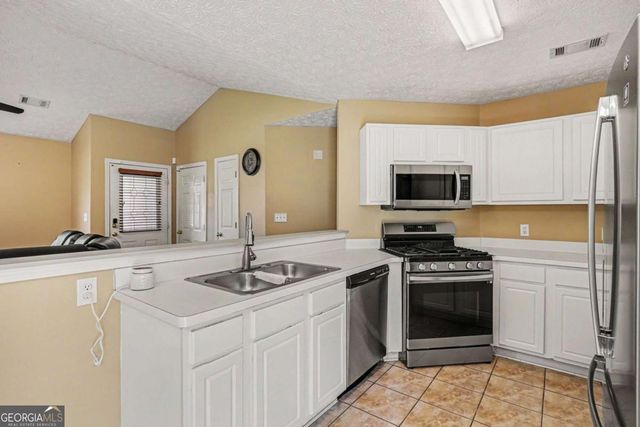 1712 Graystone Drive, Hampton, GA 30228