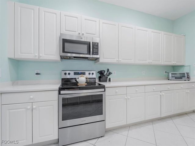 2745 1st ST 305, Fort Myers, FL 33916