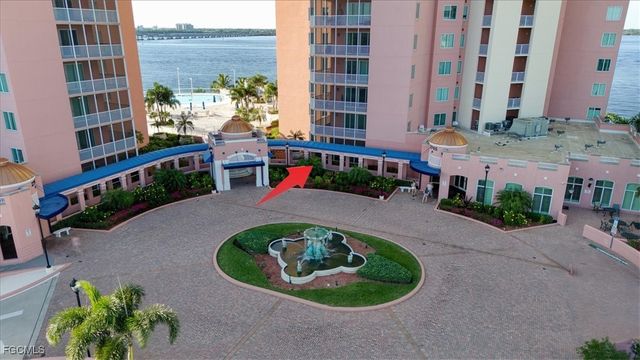 2745 1st ST 305, Fort Myers, FL 33916