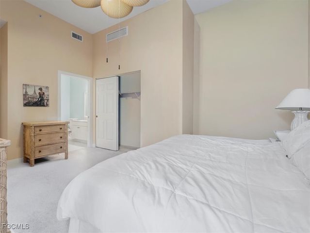 2745 1st ST 305, Fort Myers, FL 33916