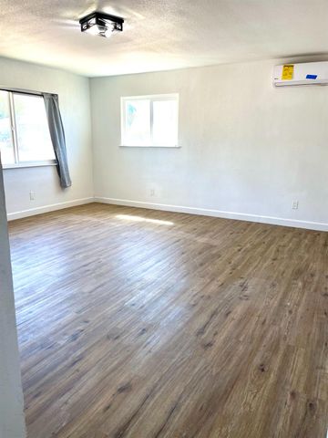 6617 California St, Winton, CA 95388