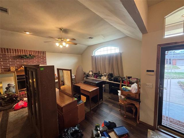 404 Eastview Drive, Yukon, OK 73099