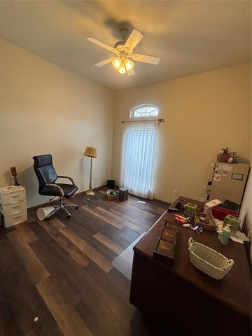 404 Eastview Drive, Yukon, OK 73099