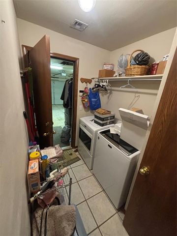 404 Eastview Drive, Yukon, OK 73099