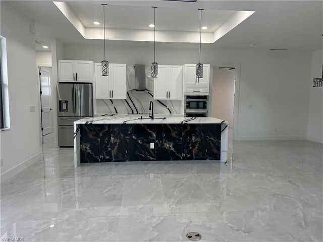 2517 59th ST W, Lehigh Acres, FL 33971