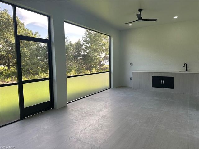 2517 59th ST W, Lehigh Acres, FL 33971