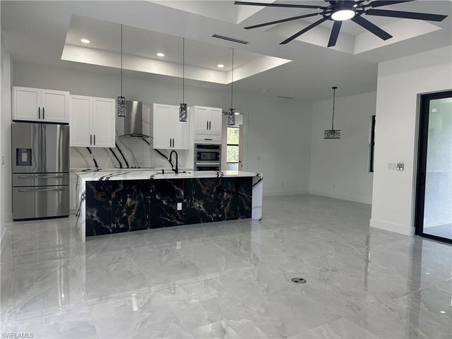 2517 59th ST W, Lehigh Acres, FL 33971