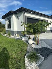 2517 59th ST W, Lehigh Acres, FL 33971