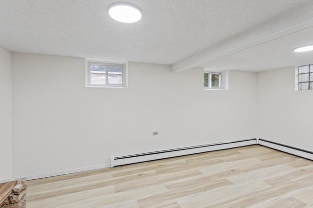 4933 Fremont Avenue N, Minneapolis, MN 55430