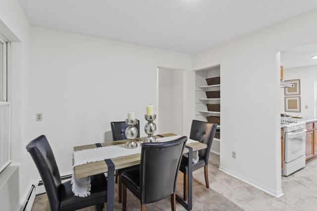 4933 Fremont Avenue N, Minneapolis, MN 55430