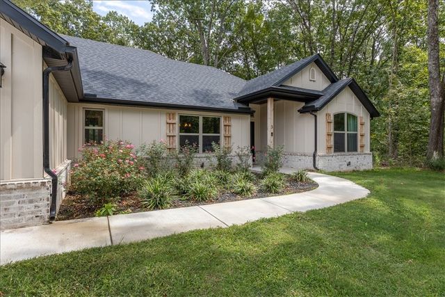3 Pylle Lane, Bella Vista, AR 72715