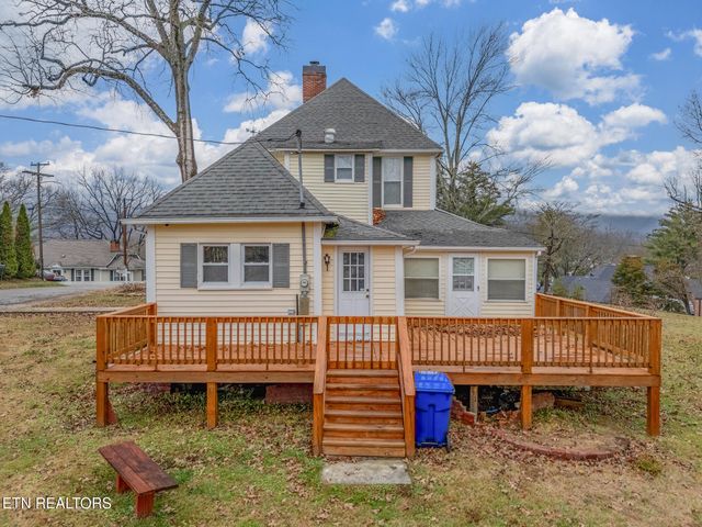 320 S Douglas Ave, Rockwood, TN 37854
