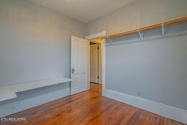 320 S Douglas Ave, Rockwood, TN 37854