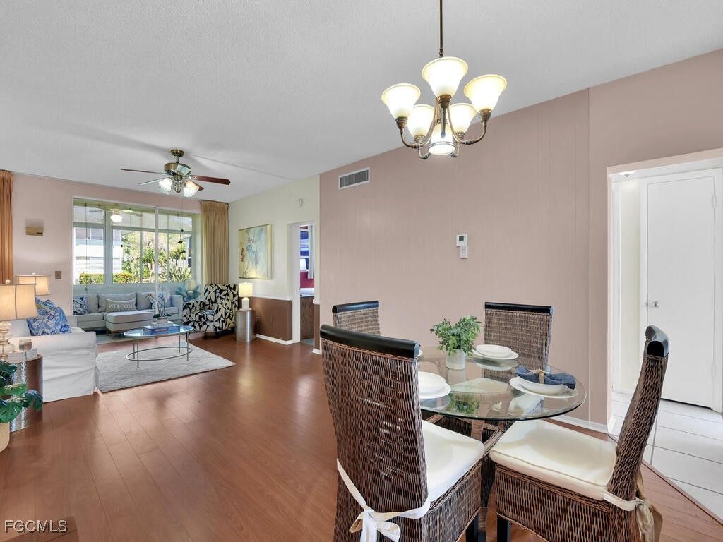 4202 SE 4th PL 1, Cape Coral, FL 33904