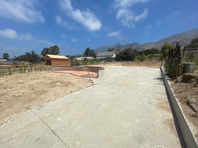 221 E Las Flores Drive, Altadena, CA 91001