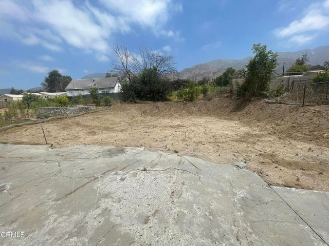 221 E Las Flores Drive, Altadena, CA 91001