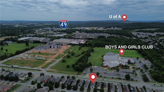 597 N Rupple Road, Fayetteville, AR 72704