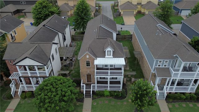 597 N Rupple Road, Fayetteville, AR 72704
