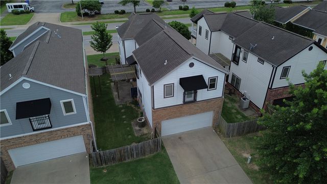 597 N Rupple Road, Fayetteville, AR 72704