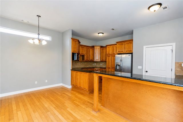 597 N Rupple Road, Fayetteville, AR 72704
