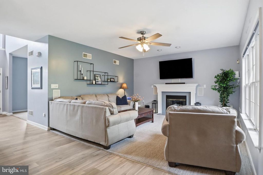Image 11 of property listing at 2632 FARMSTEAD WAY, York, PA 17408