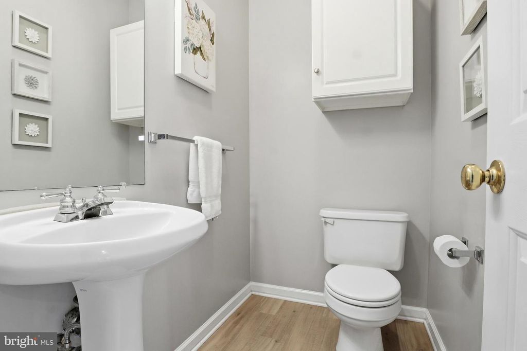 Image 23 of property listing at 2632 FARMSTEAD WAY, York, PA 17408
