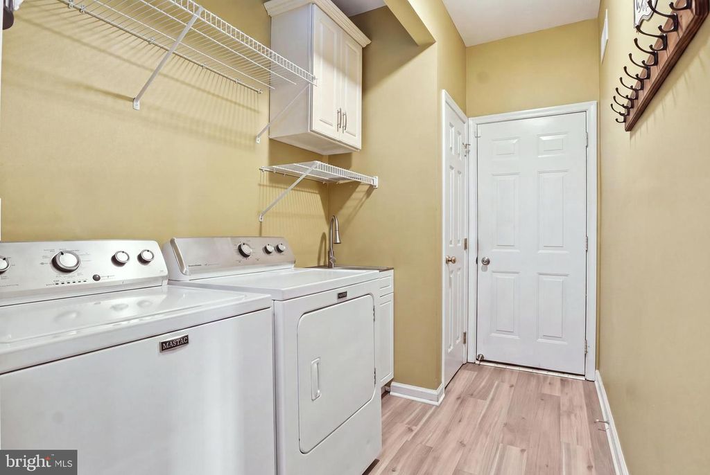 Image 24 of property listing at 2632 FARMSTEAD WAY, York, PA 17408