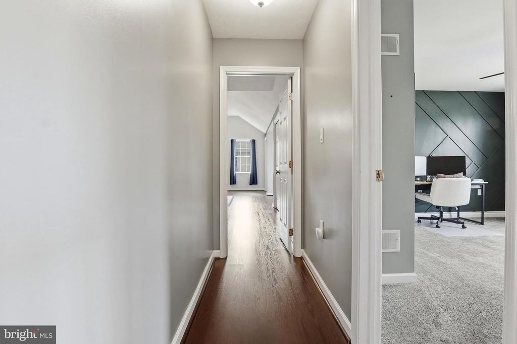 Image 36 of property listing at 2632 FARMSTEAD WAY, York, PA 17408