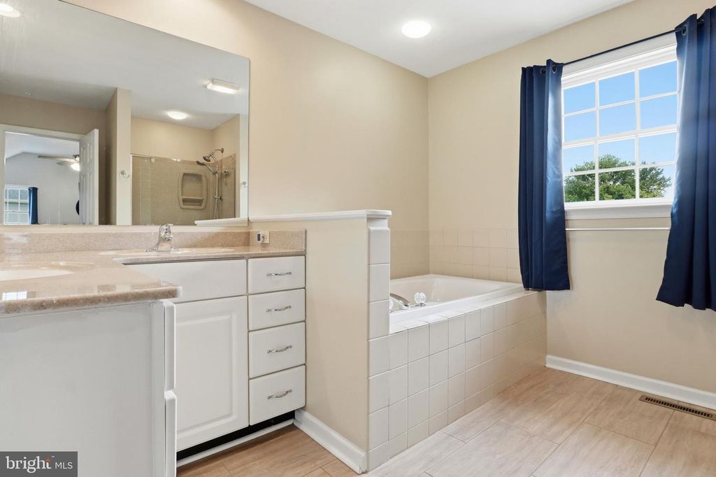 Image 45 of property listing at 2632 FARMSTEAD WAY, York, PA 17408