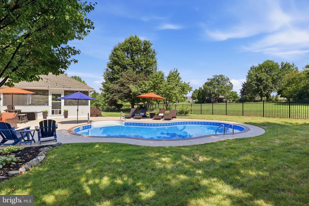 Image 54 of property listing at 2632 FARMSTEAD WAY, York, PA 17408
