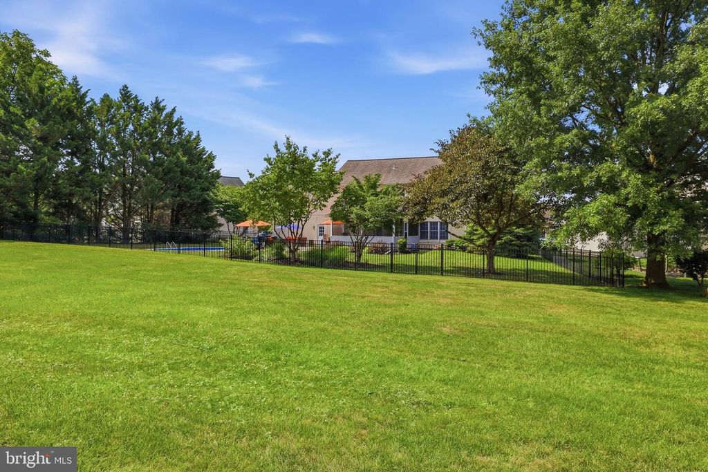 Image 68 of property listing at 2632 FARMSTEAD WAY, York, PA 17408