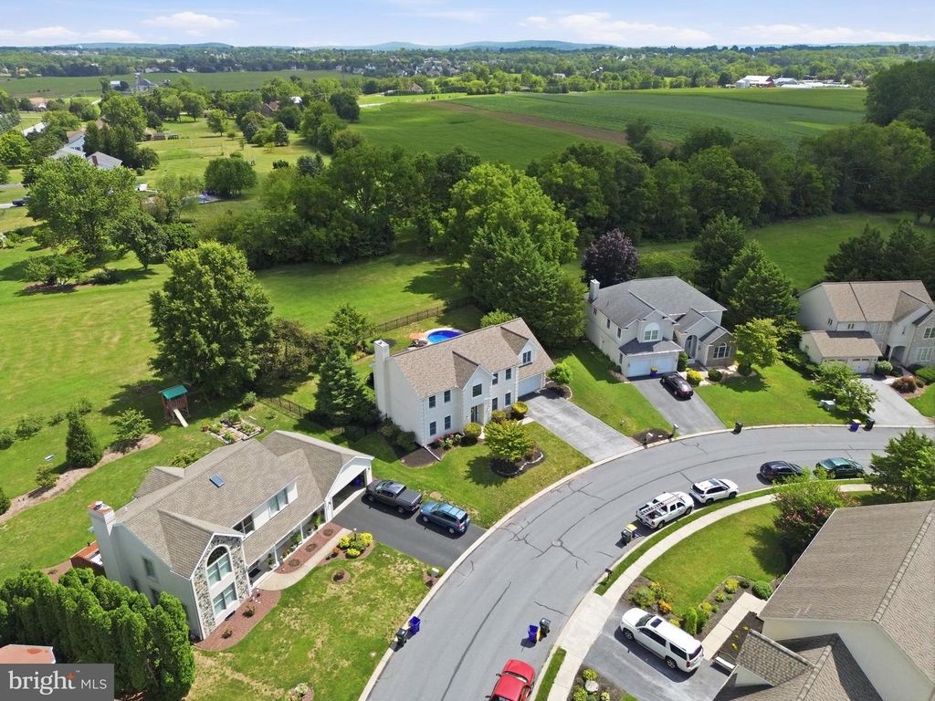 Image 72 of property listing at 2632 FARMSTEAD WAY, York, PA 17408