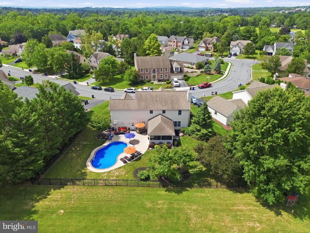 Image 75 of property listing at 2632 FARMSTEAD WAY, York, PA 17408