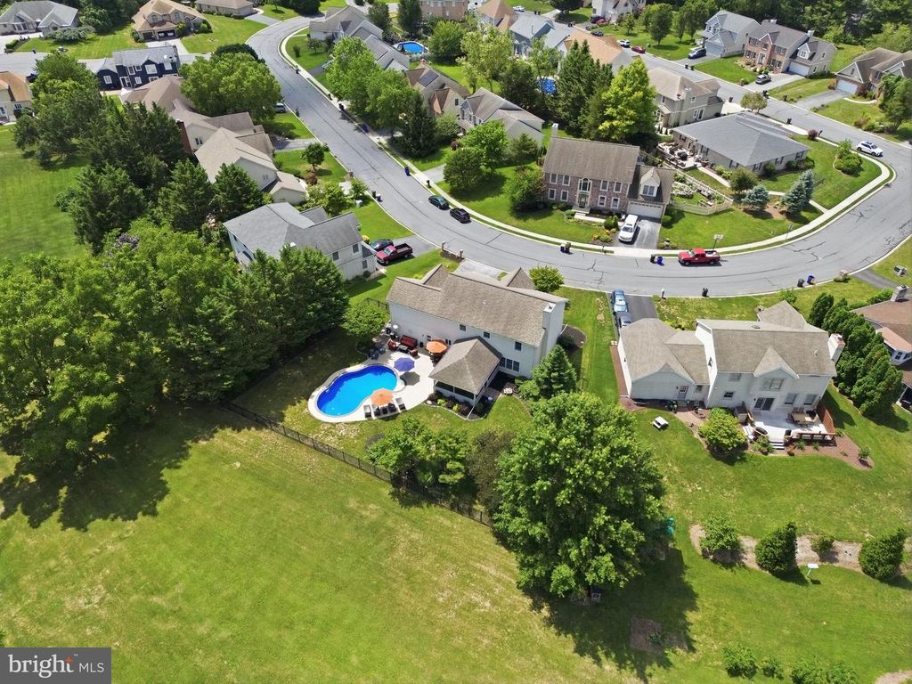 Image 76 of property listing at 2632 FARMSTEAD WAY, York, PA 17408
