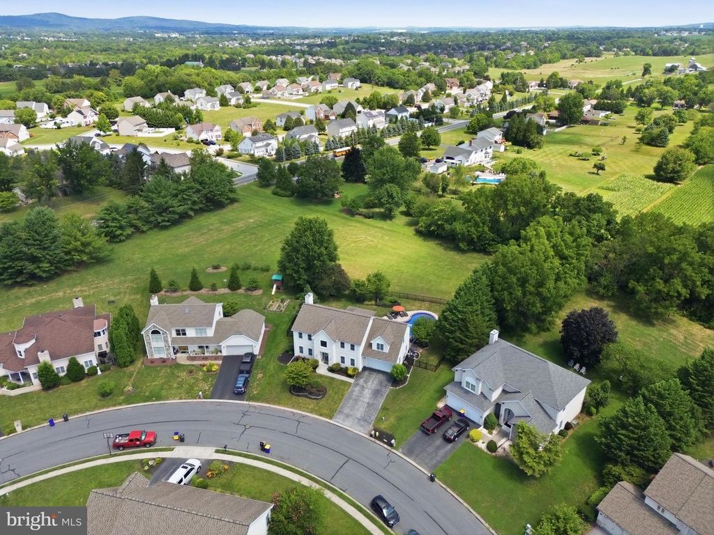 Image 80 of property listing at 2632 FARMSTEAD WAY, York, PA 17408