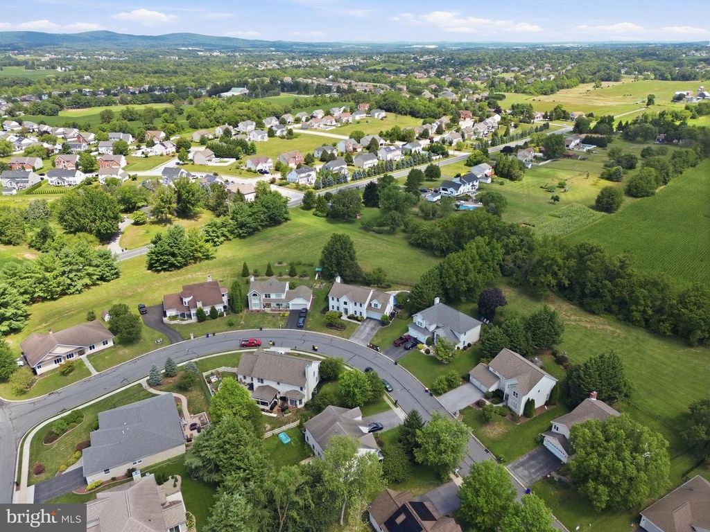 Image 82 of property listing at 2632 FARMSTEAD WAY, York, PA 17408