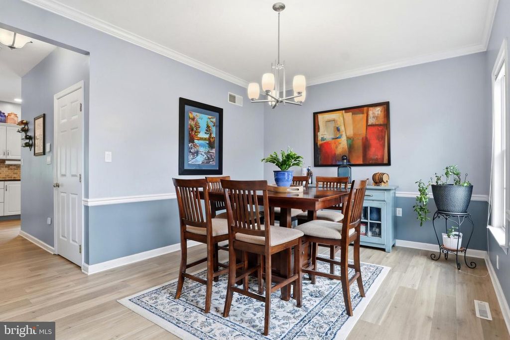 Image 9 of property listing at 2632 FARMSTEAD WAY, York, PA 17408