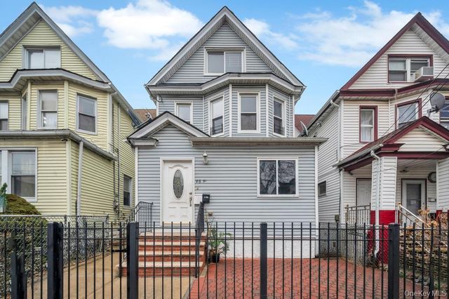 8631 131st Street, Richmond Hill, NY 11418