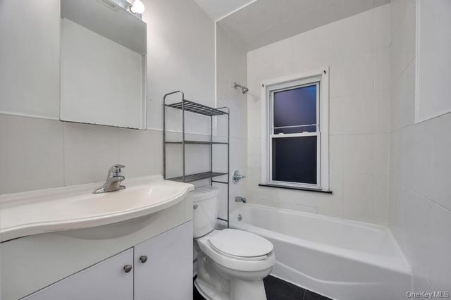 8631 131st Street, Richmond Hill, NY 11418