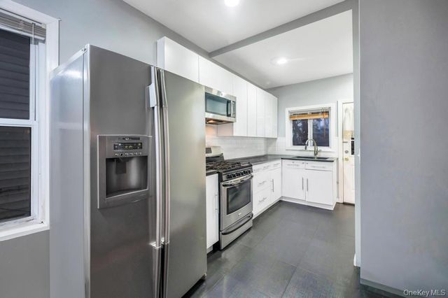 8631 131st Street, Richmond Hill, NY 11418