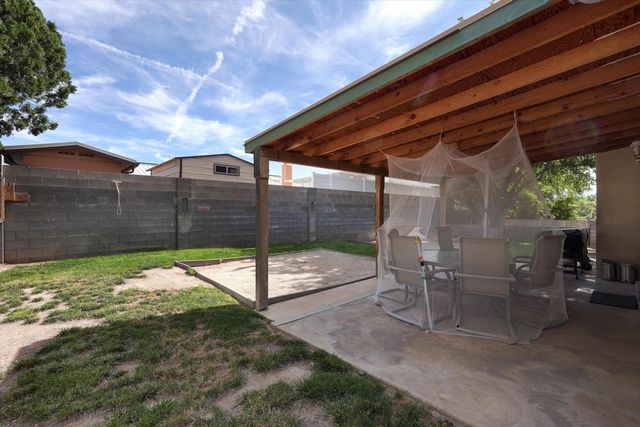 6908 Luella Anne Drive NE, Albuquerque, NM 87109