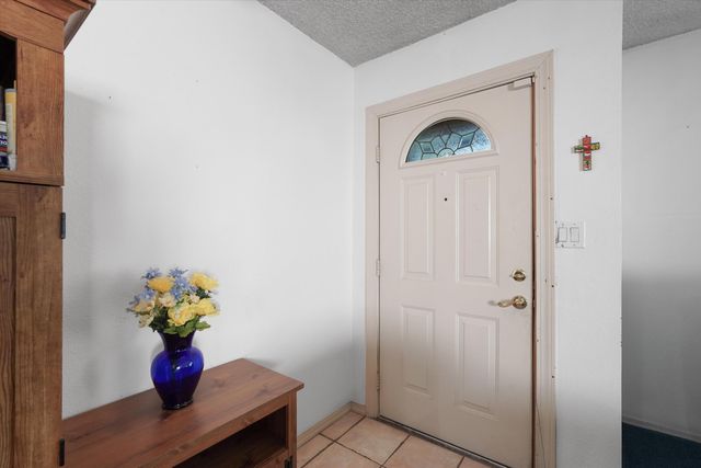 6908 Luella Anne Drive NE, Albuquerque, NM 87109