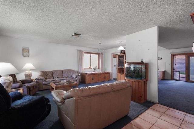 6908 Luella Anne Drive NE, Albuquerque, NM 87109
