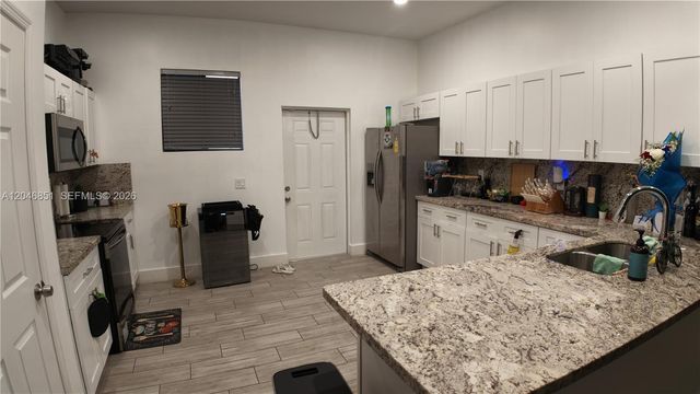 1831 SW 48th Avenue, West Park, FL 33023