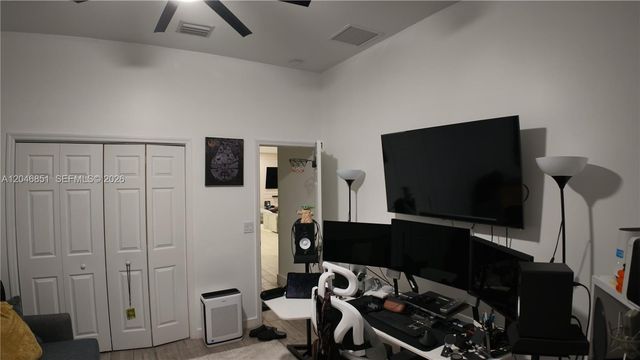1831 SW 48th Avenue, West Park, FL 33023