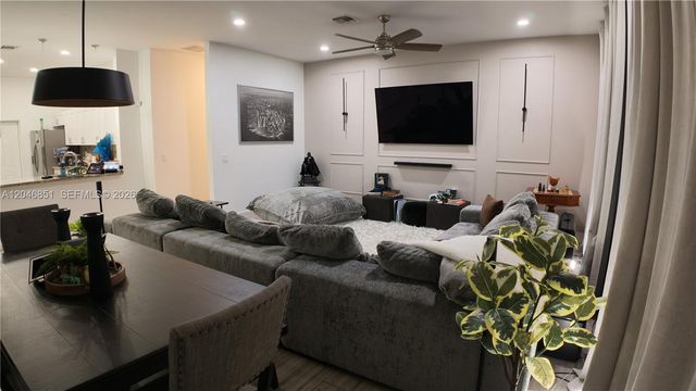 1831 SW 48th Avenue, West Park, FL 33023