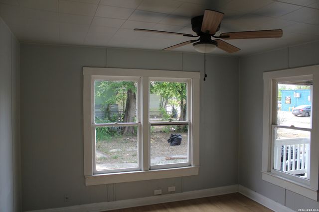 1109 Rivas, San Antonio, TX 78207