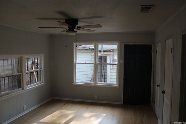 1109 Rivas, San Antonio, TX 78207